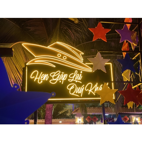 Chuyên thiết kế biển quảng cáo đèn led đẹp chuẩn từng chi tiết