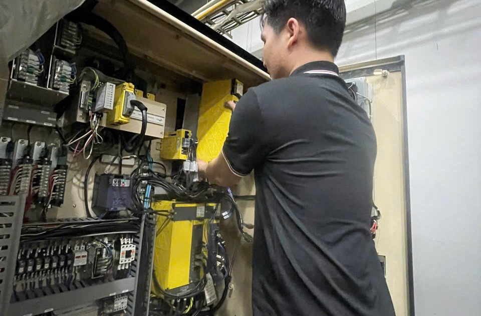 dich-vu-sua-chua-may-cnc-tphcm