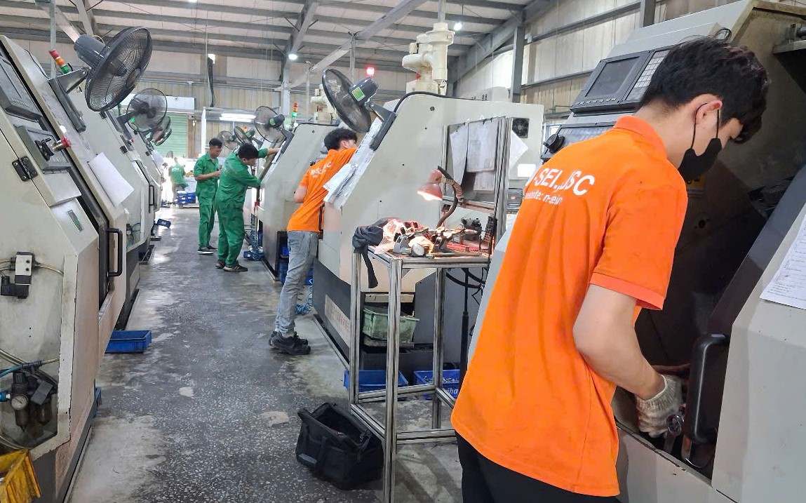 sua-chua-may-cnc-tai-nha