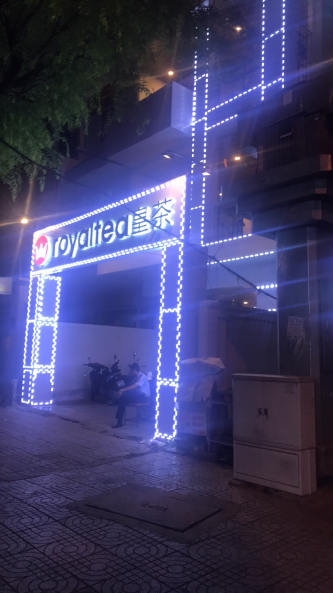 Biển quảng cáo Led Trà Roya Tea